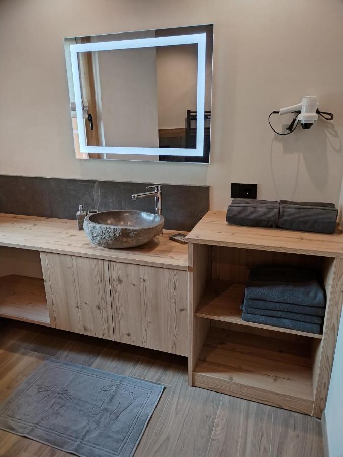 Maol Luxury Living Apartment Isolaccia